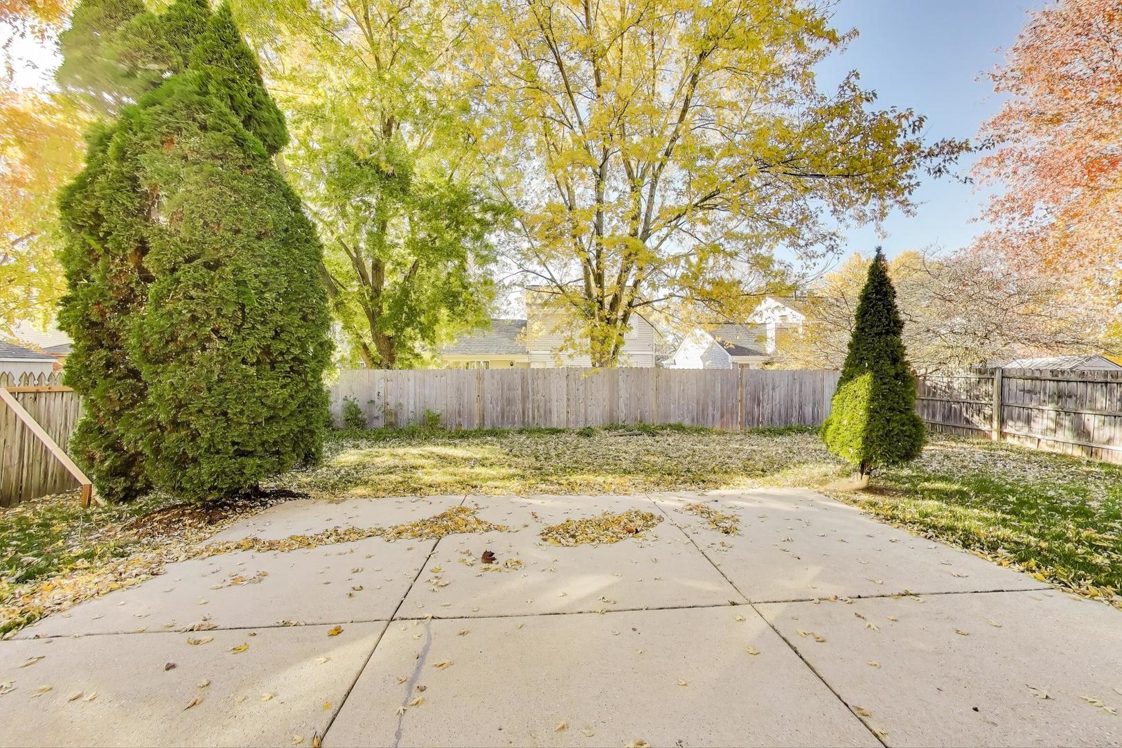 1532 Golden Oaks Parkway, Aurora, IL 60506