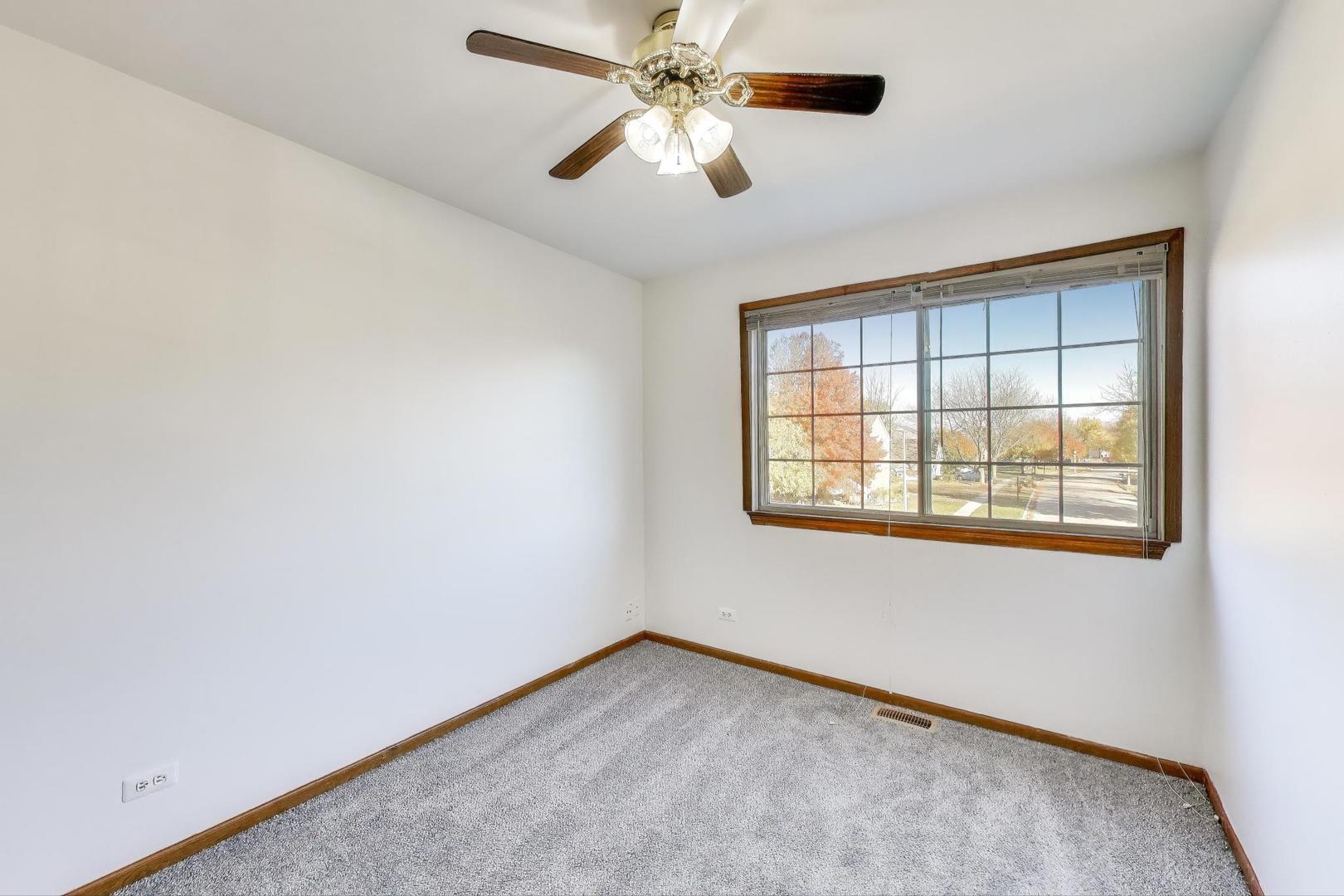 1532 Golden Oaks Parkway, Aurora, IL 60506