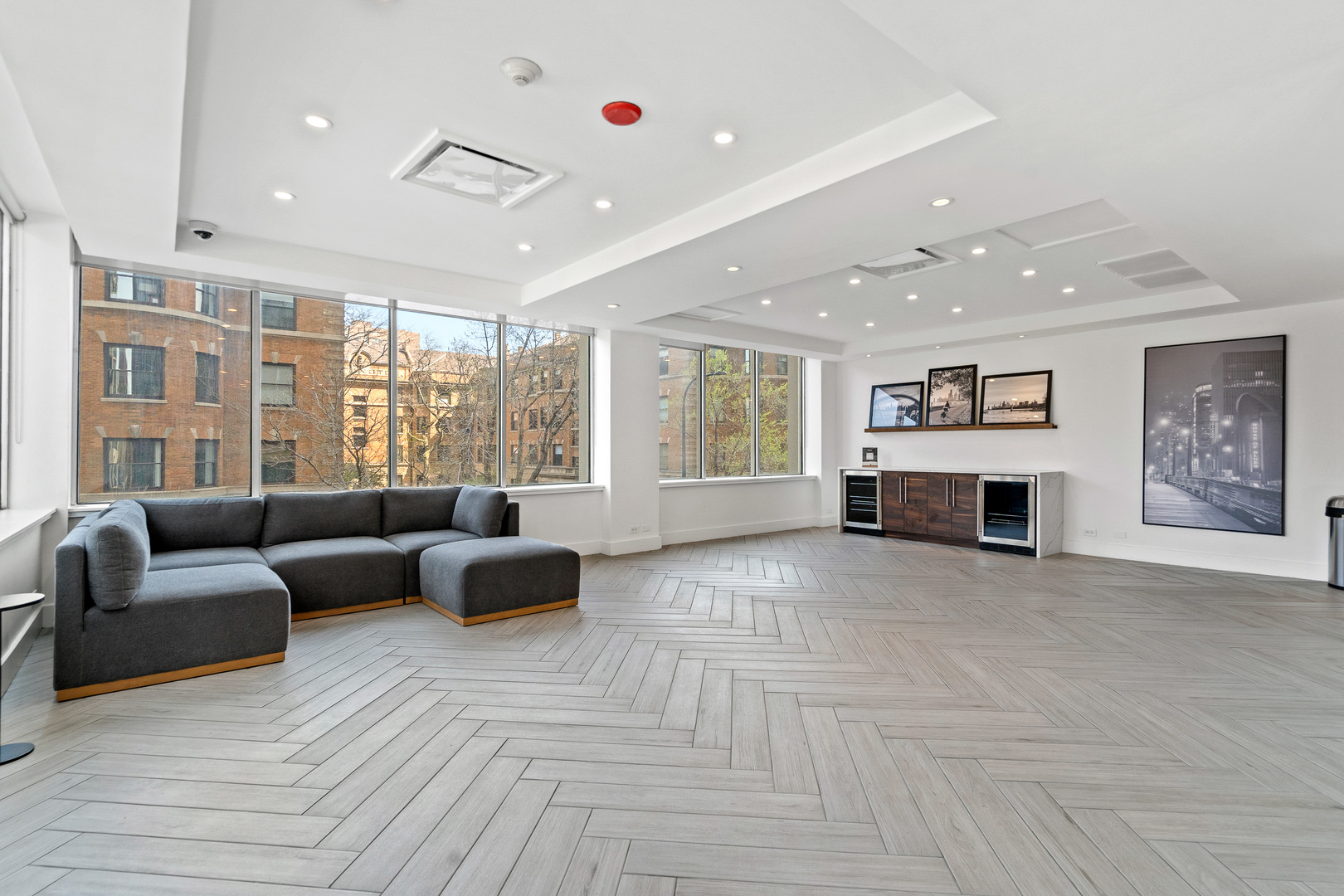 655 W Irving Park Road #5305, Chicago, IL 60613