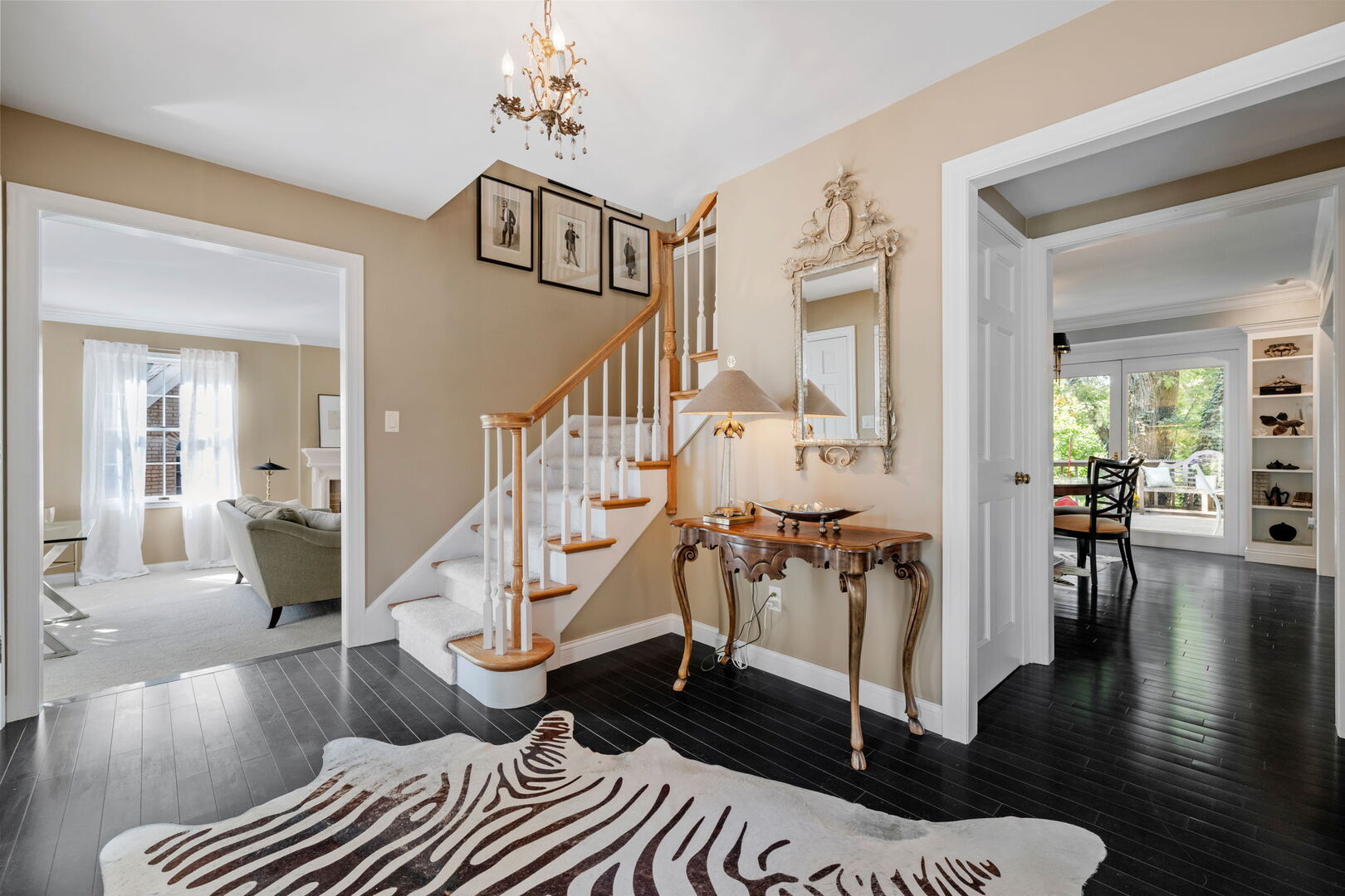 728 Stonebridge Road, Frankfort, IL 60423