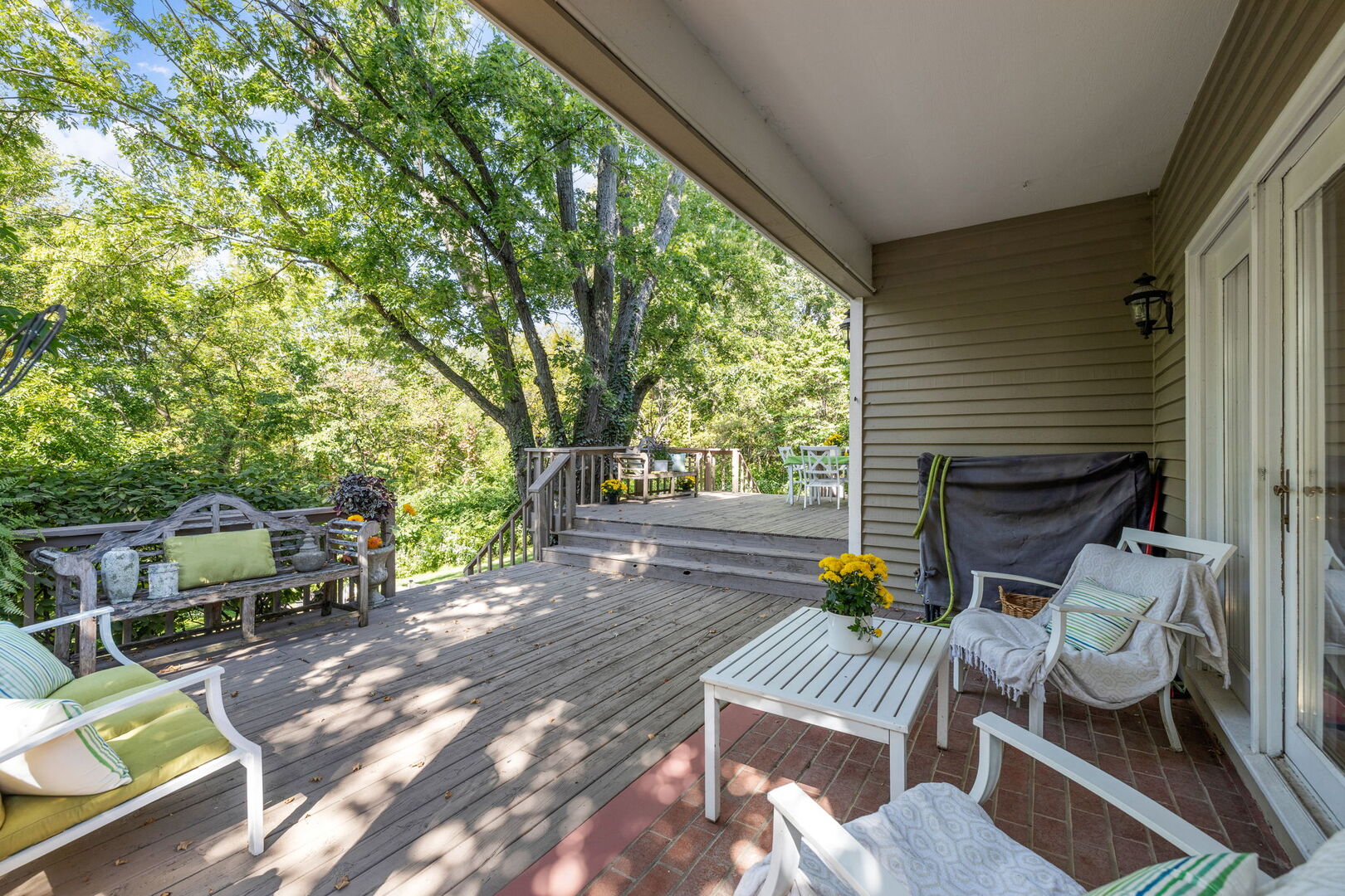 728 Stonebridge Road, Frankfort, IL 60423