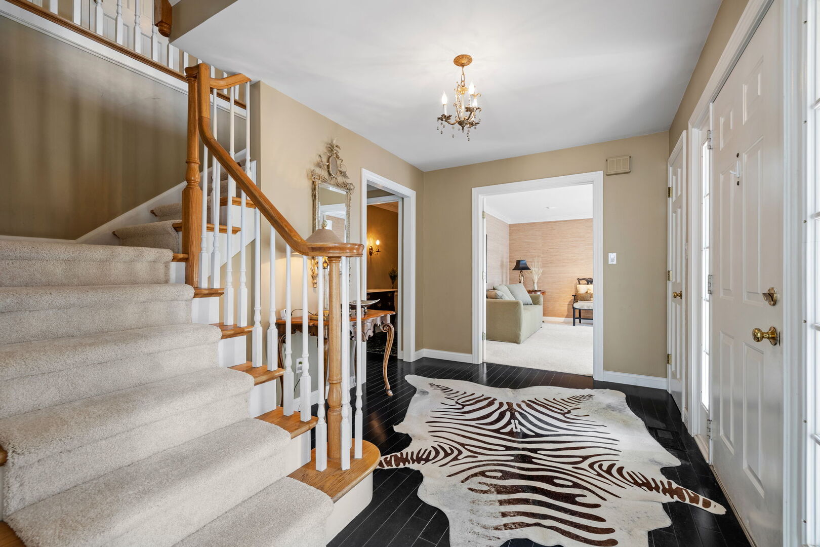 728 Stonebridge Road, Frankfort, IL 60423