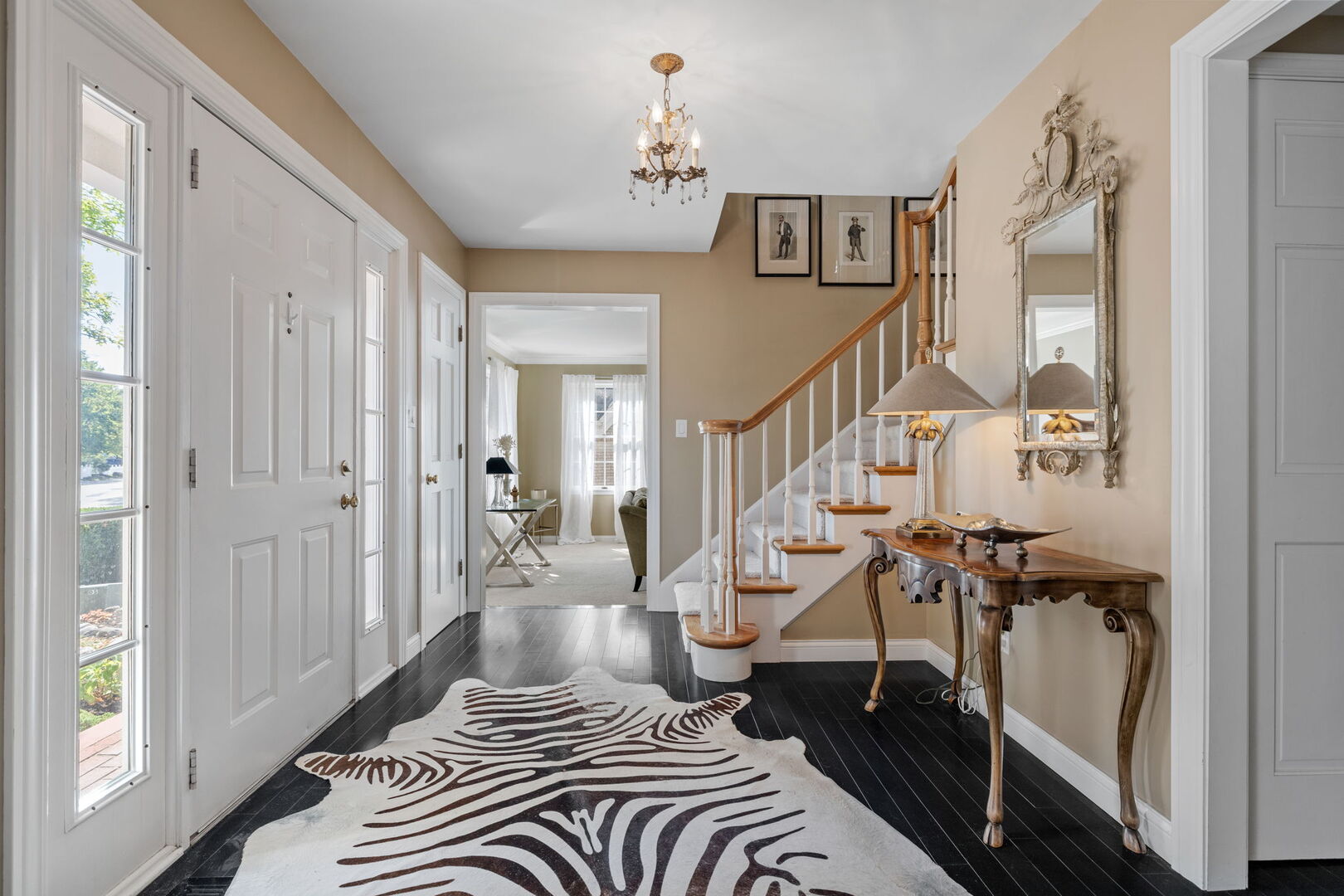 728 Stonebridge Road, Frankfort, IL 60423