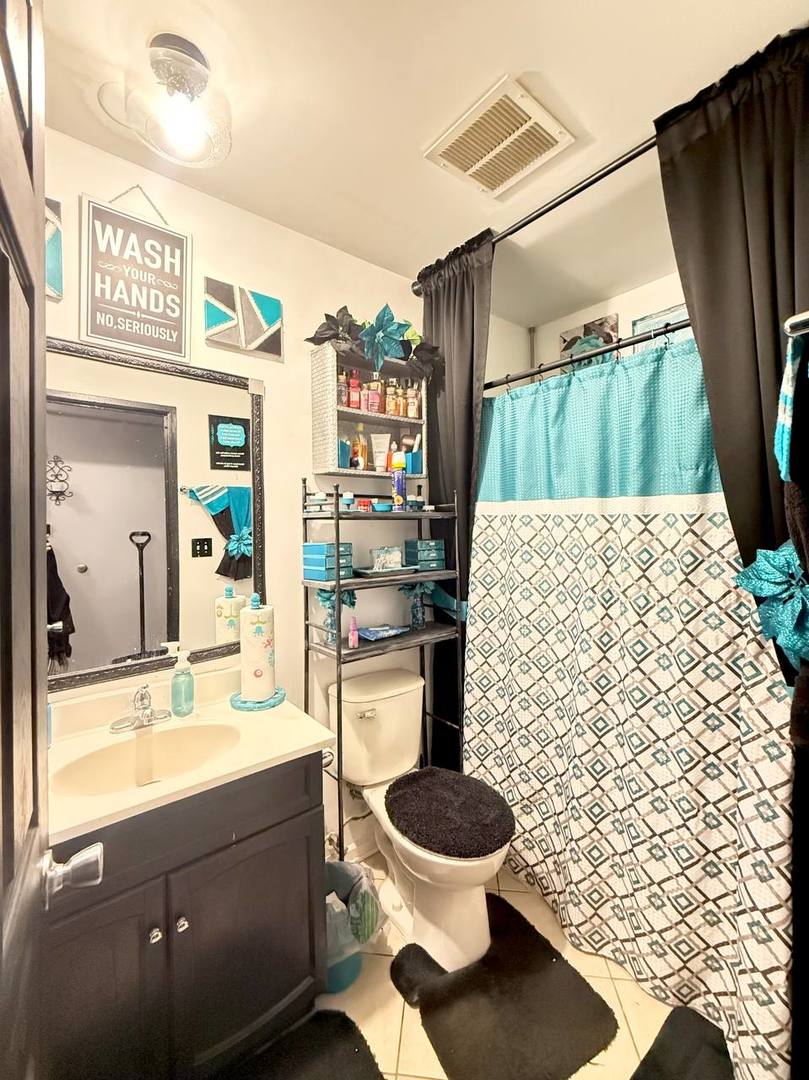 157 Gregory Street #2, Aurora, IL 60504