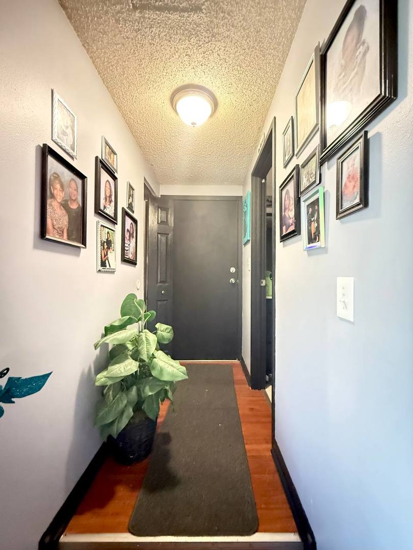 157 Gregory Street #2, Aurora, IL 60504