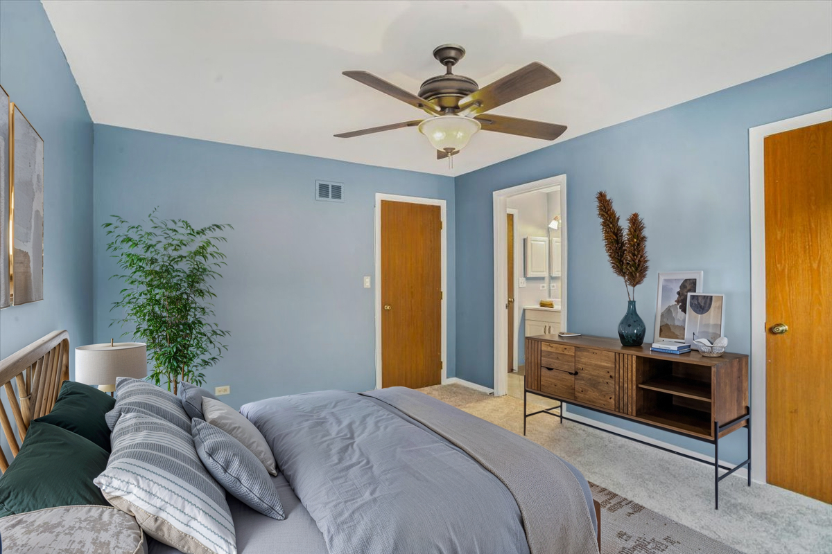 27W229 Providence Lane, Winfield, IL 60190