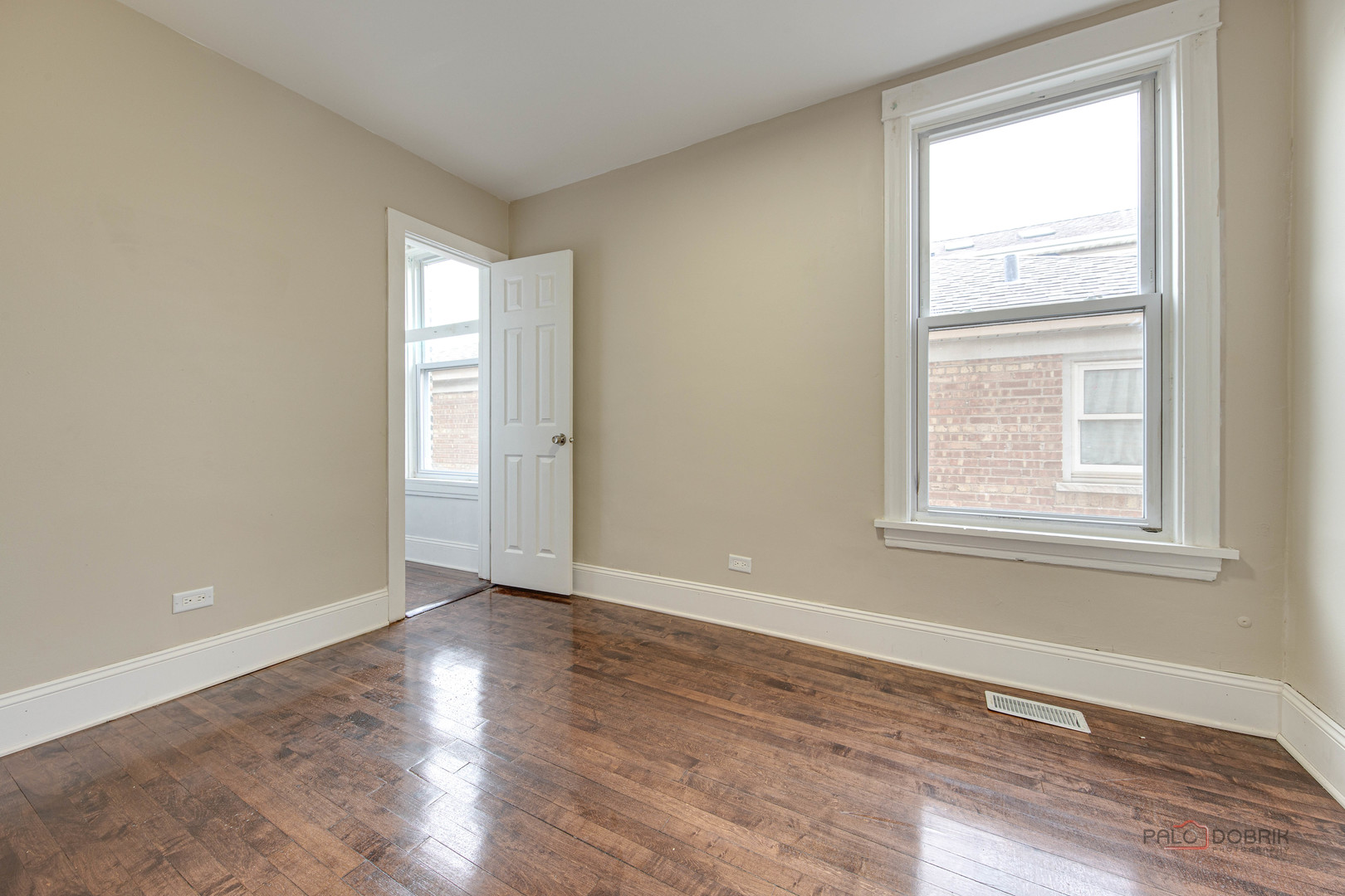 6137 W Giddings Street, Chicago, IL 60630