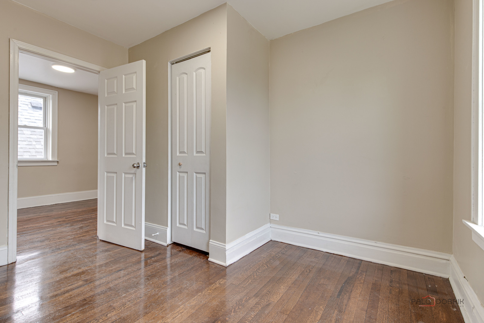 6137 W Giddings Street, Chicago, IL 60630