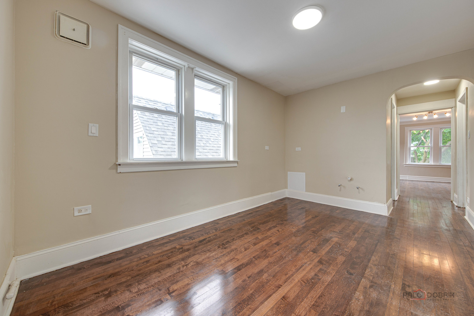 6137 W Giddings Street, Chicago, IL 60630
