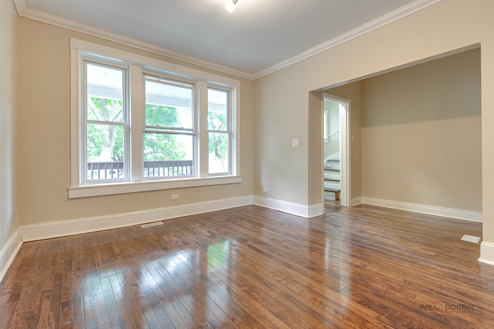 6137 W Giddings Street, Chicago, IL 60630
