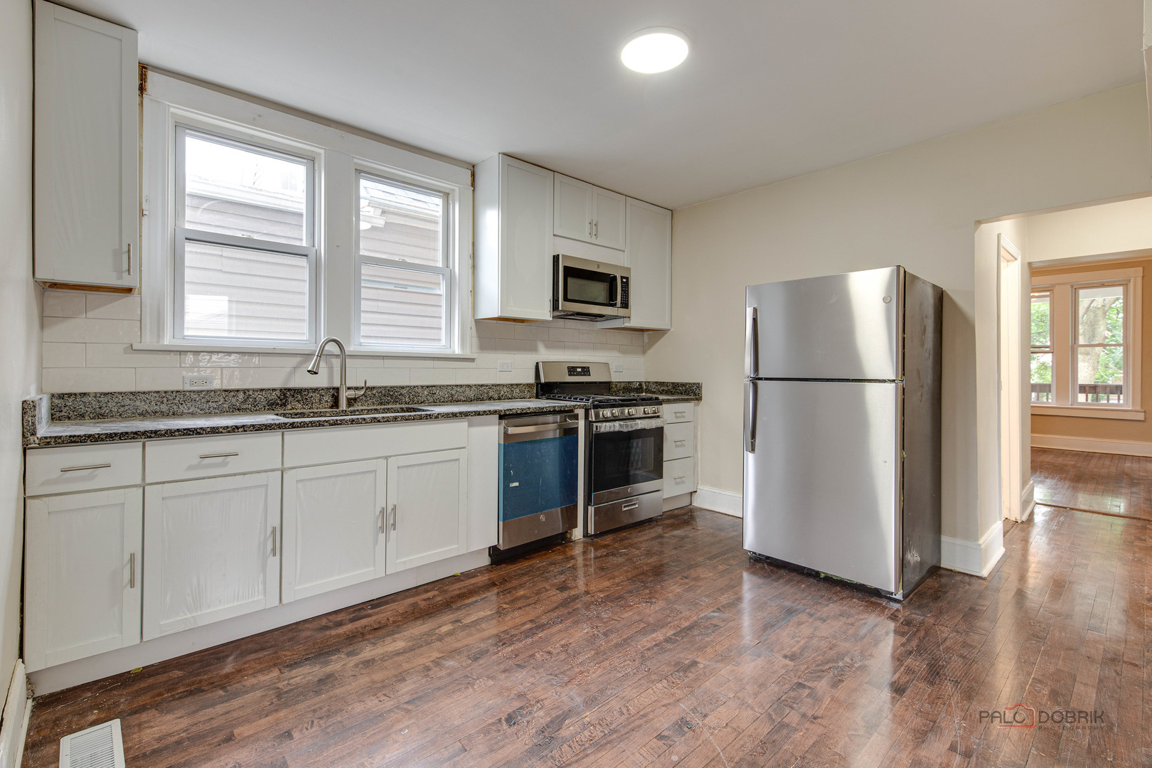 6137 W Giddings Street, Chicago, IL 60630