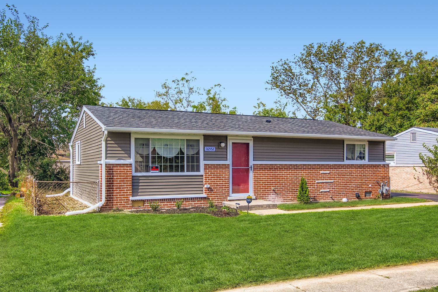 16552 Oxford Drive, Markham, IL 60428