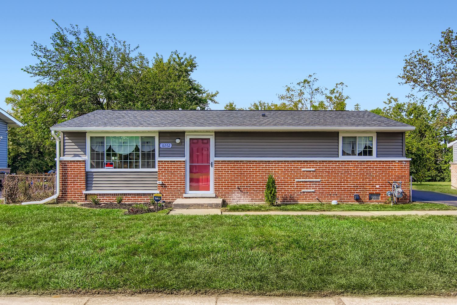 16552 Oxford Drive, Markham, IL 60428