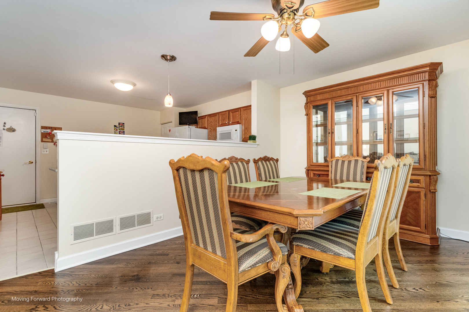 2714 Whitlock Drive, Darien, IL 60561