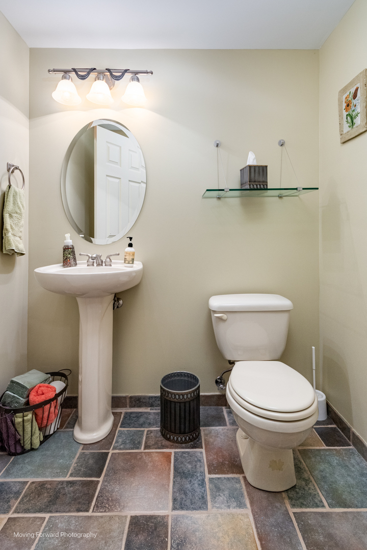 2714 Whitlock Drive, Darien, IL 60561