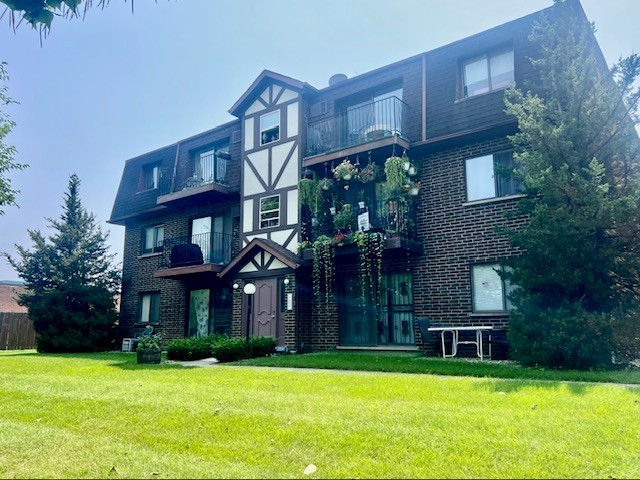 1010 Judson Street #2B, Bensenville, IL 60106