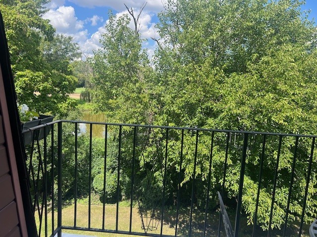 1010 Judson Street #2B, Bensenville, IL 60106