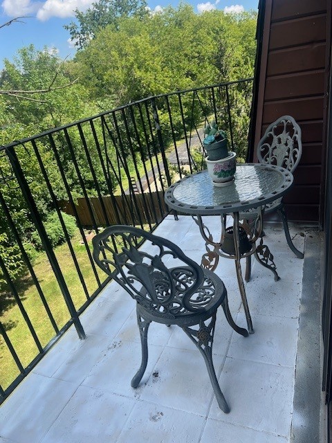 1010 Judson Street #2B, Bensenville, IL 60106