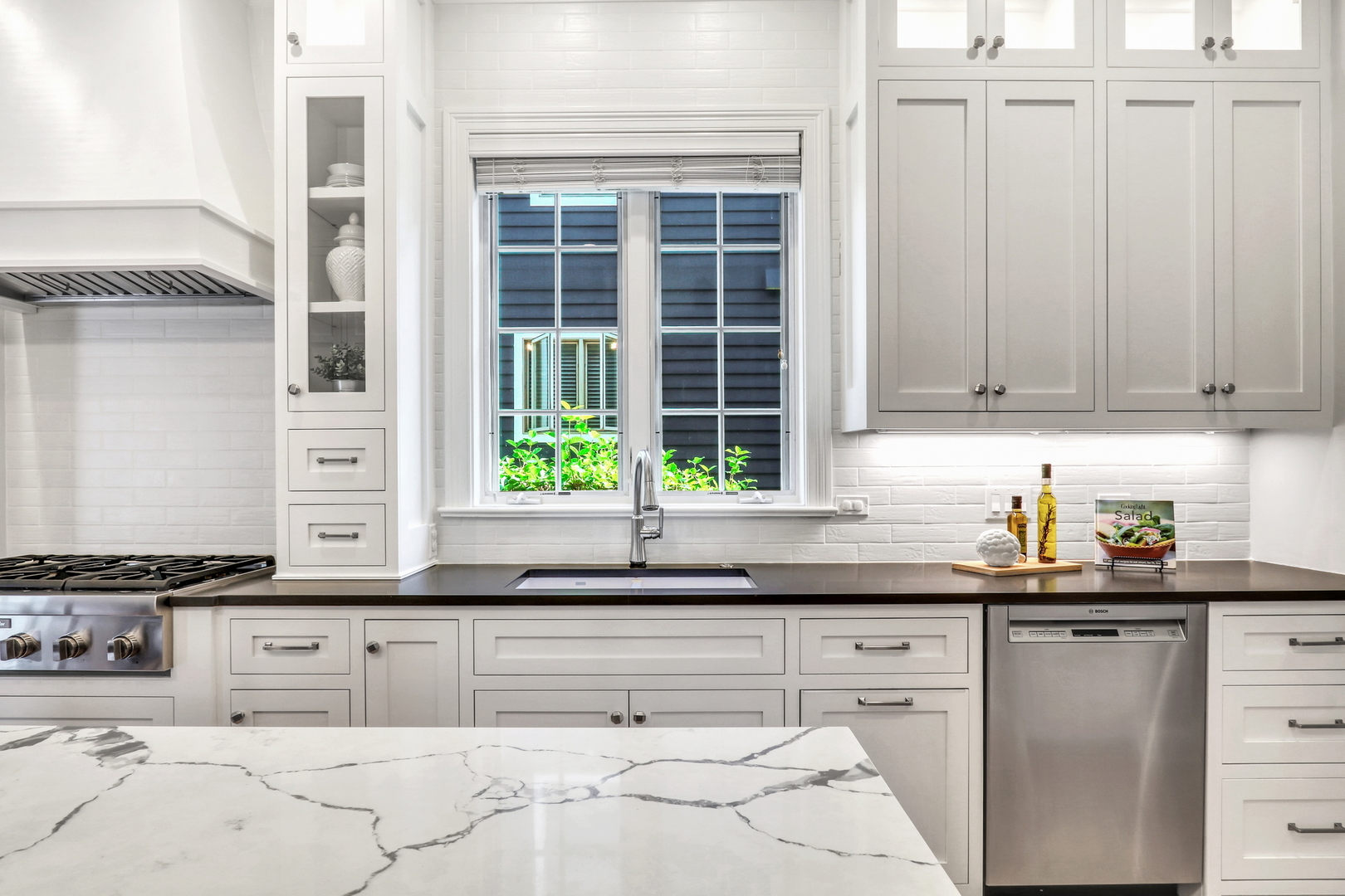 700 E Sunnyside Avenue, Libertyville, IL 60048