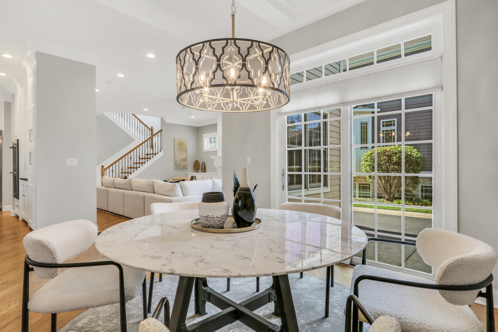 700 E Sunnyside Avenue, Libertyville, IL 60048