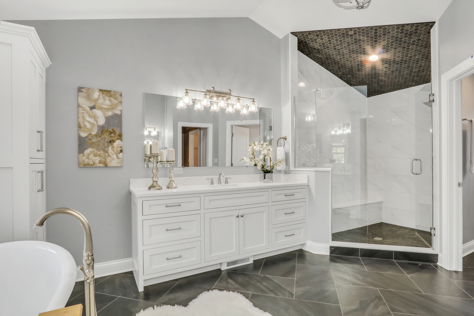 700 E Sunnyside Avenue, Libertyville, IL 60048