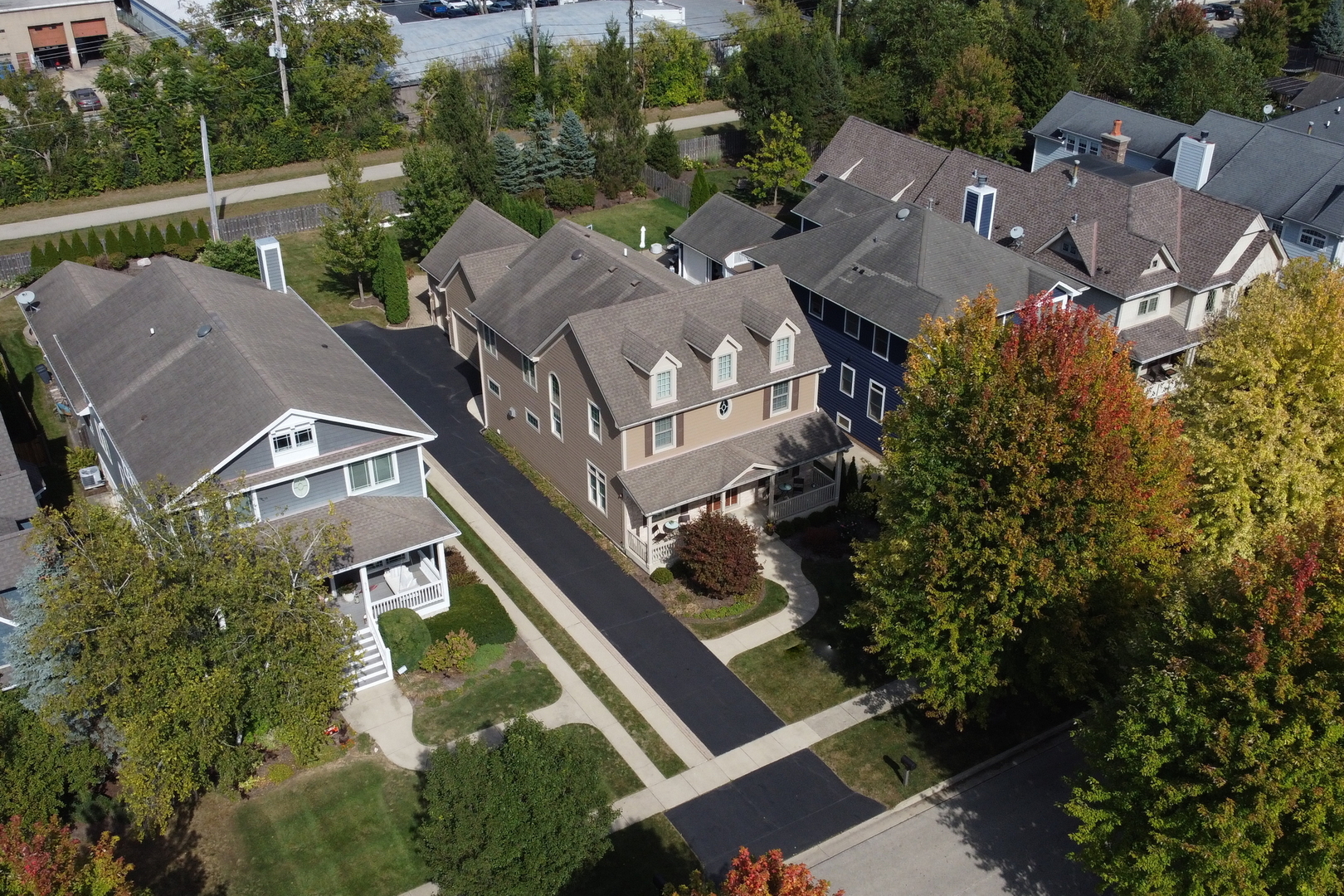 700 E Sunnyside Avenue, Libertyville, IL 60048
