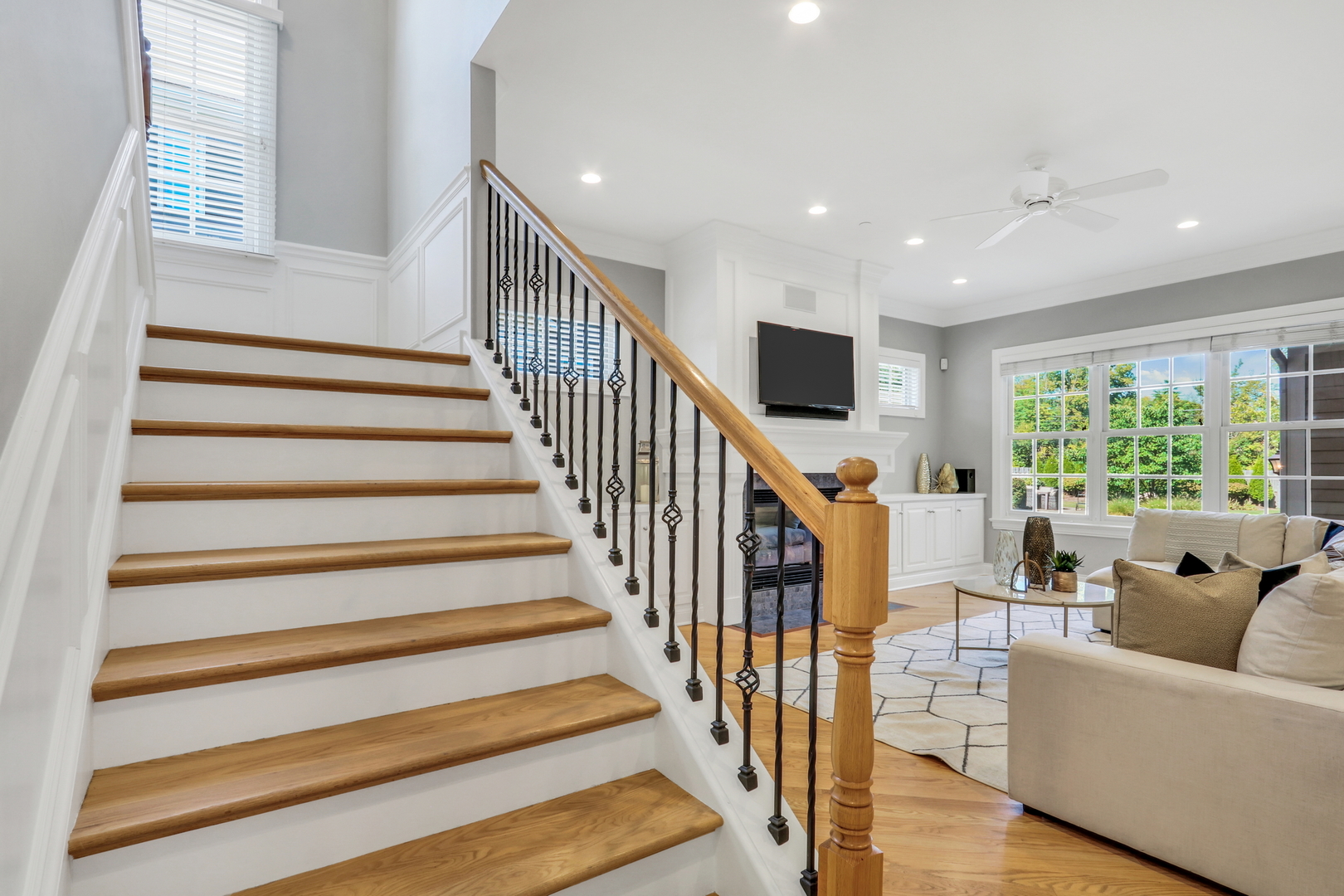 700 E Sunnyside Avenue, Libertyville, IL 60048