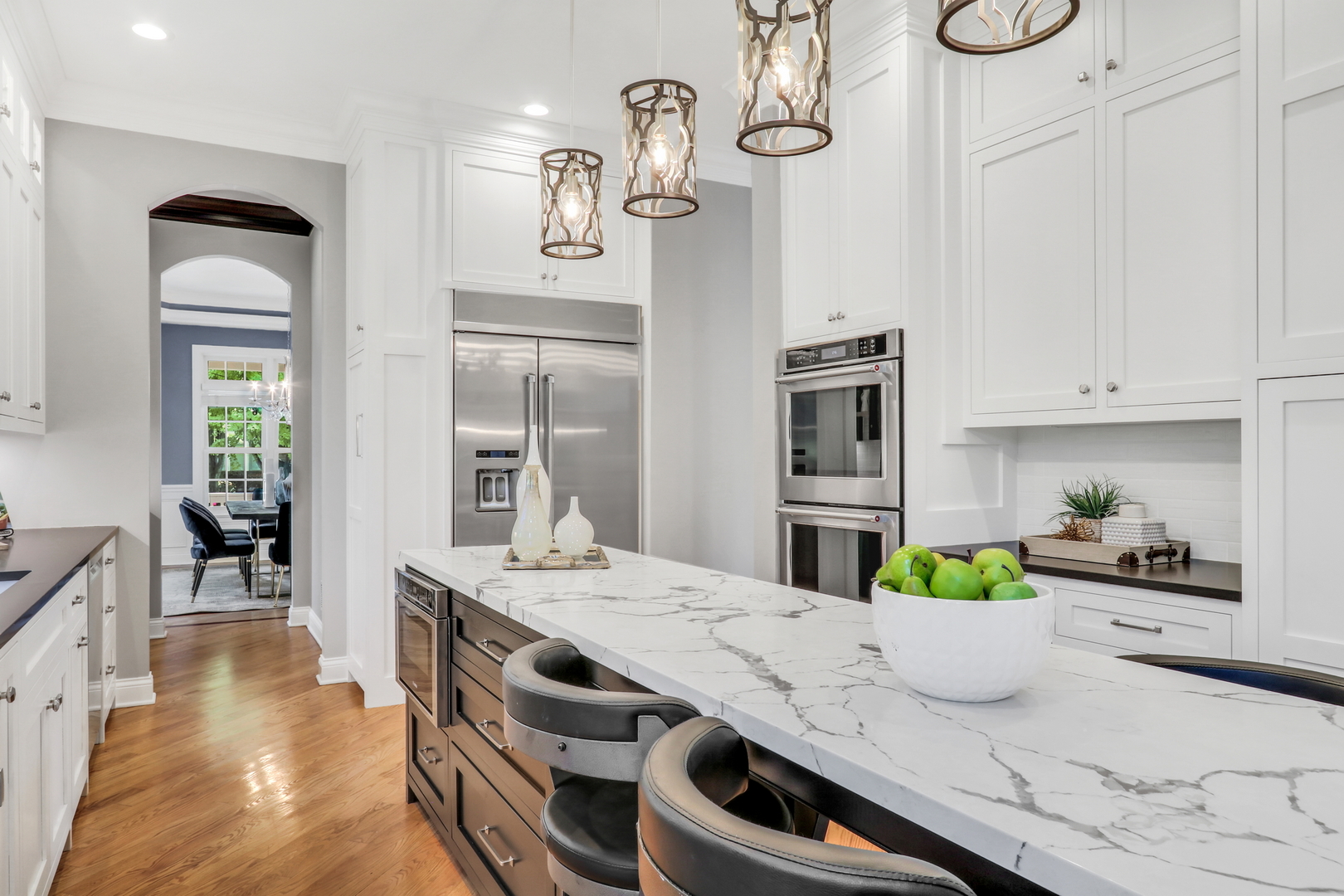 700 E Sunnyside Avenue, Libertyville, IL 60048