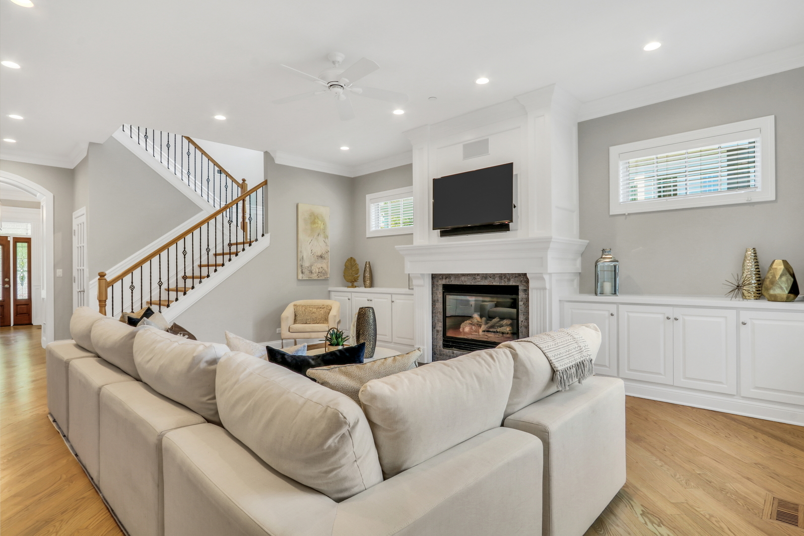 700 E Sunnyside Avenue, Libertyville, IL 60048