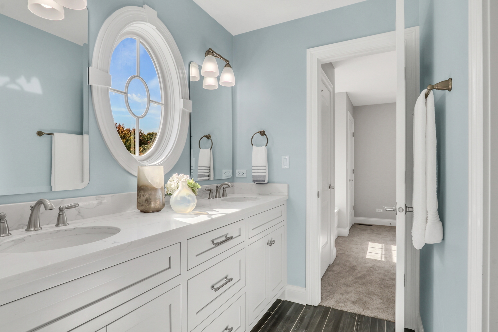 700 E Sunnyside Avenue, Libertyville, IL 60048