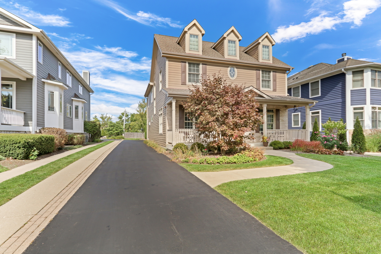 700 E Sunnyside Avenue, Libertyville, IL 60048