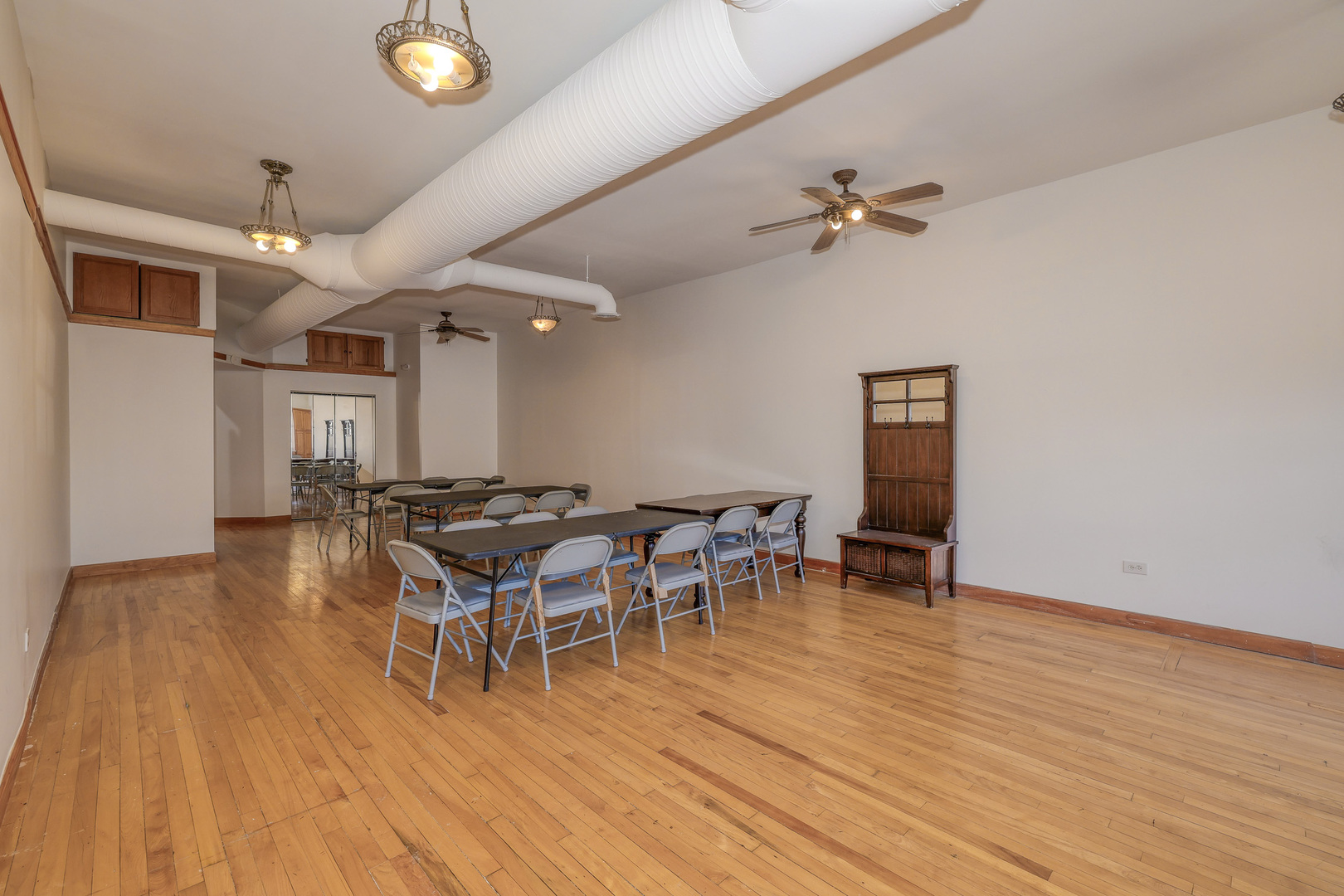 60 S Broadway Avenue #201, Aurora, IL 60505