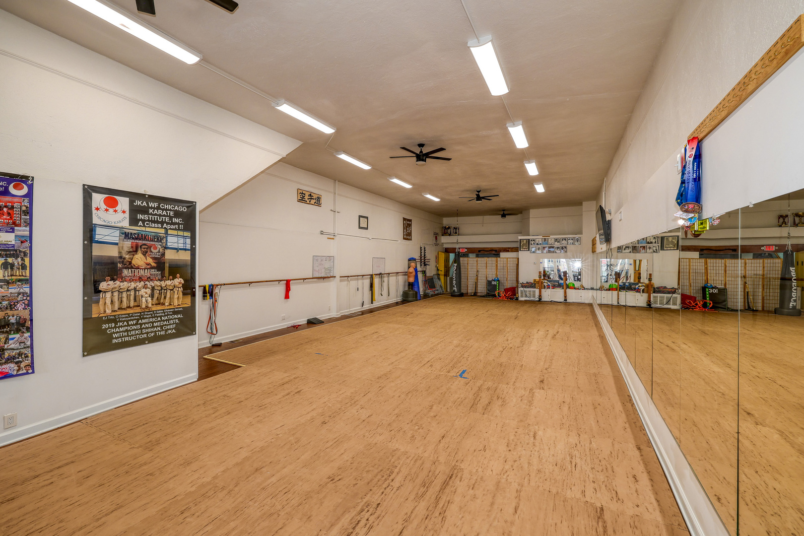 60 S Broadway Avenue, Aurora, IL 60505