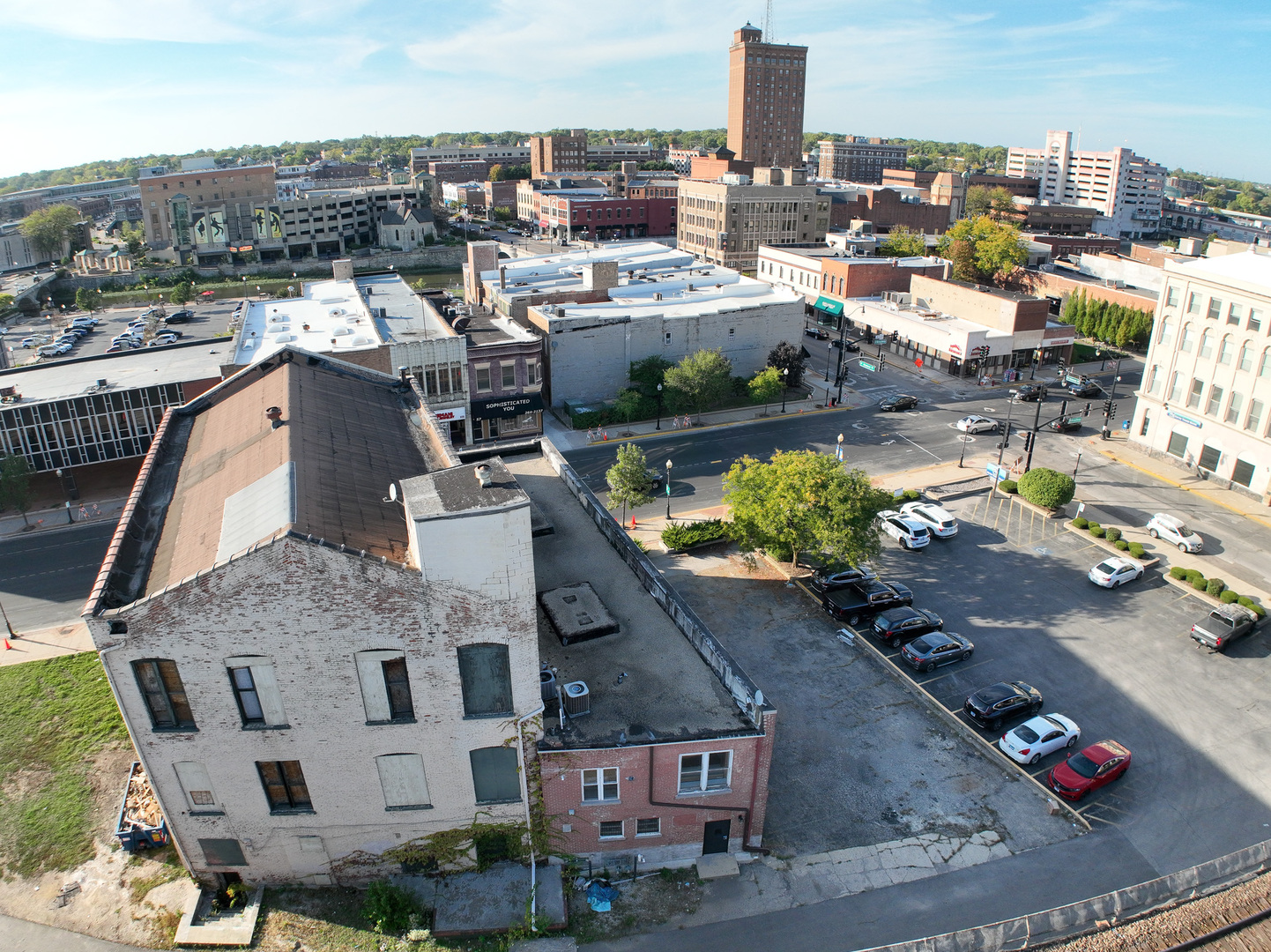 60 S Broadway Avenue, Aurora, IL 60505