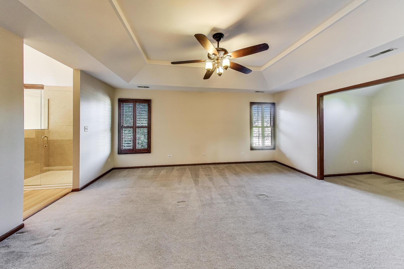 10840 Christopher Drive, Lemont, IL 60439