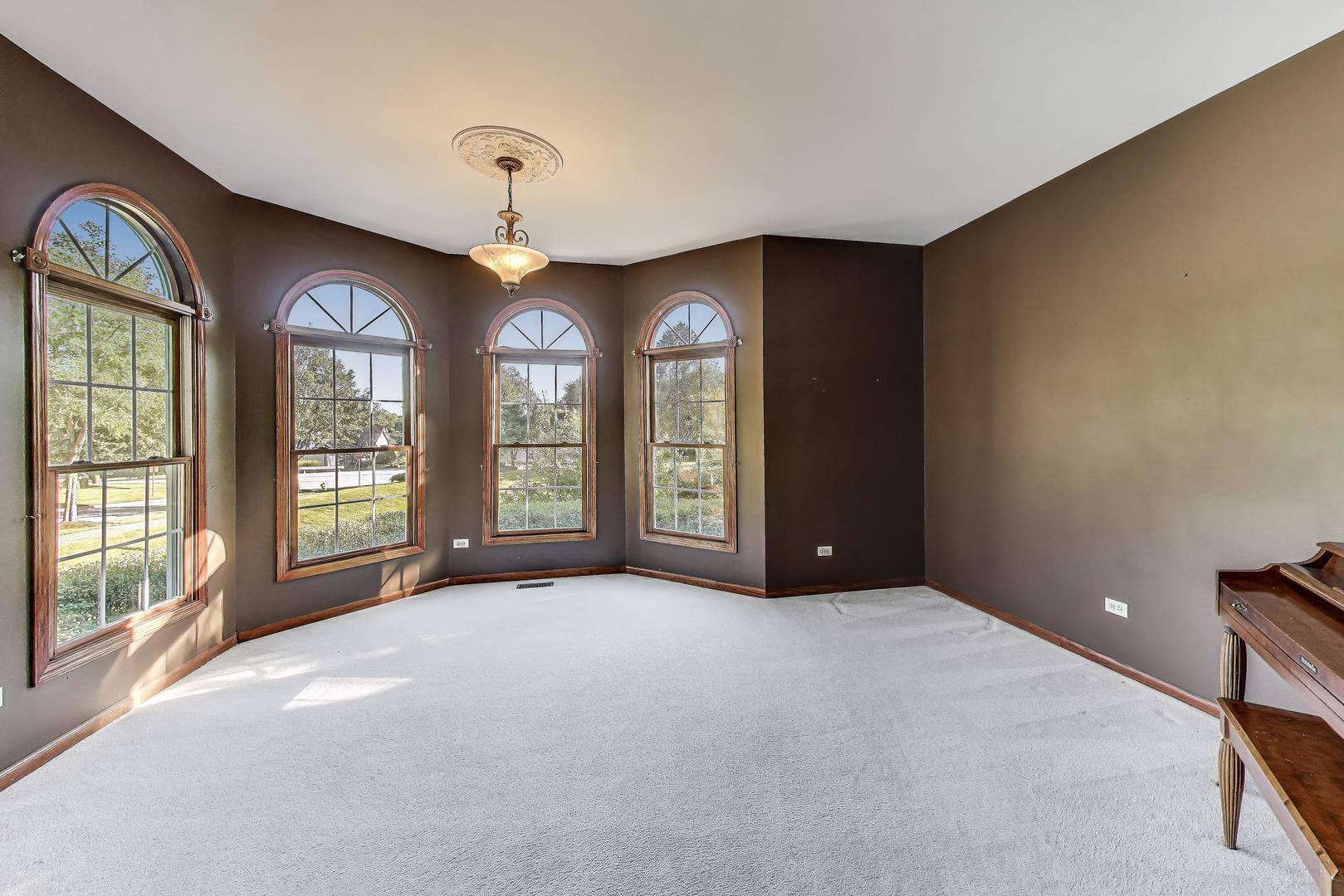 10840 Christopher Drive, Lemont, IL 60439