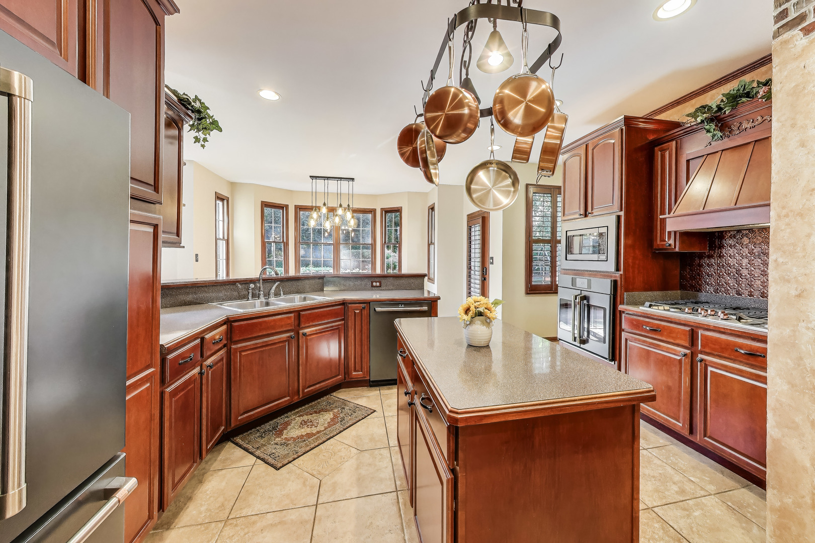 10840 Christopher Drive, Lemont, IL 60439