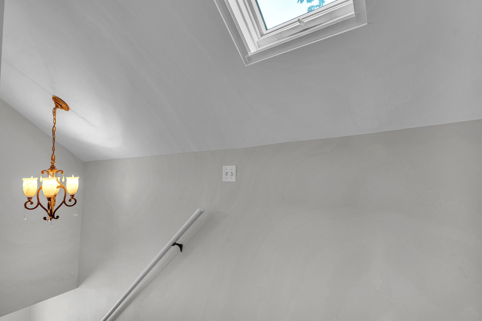 1474 Oakwood Avenue, Des Plaines, IL 60016