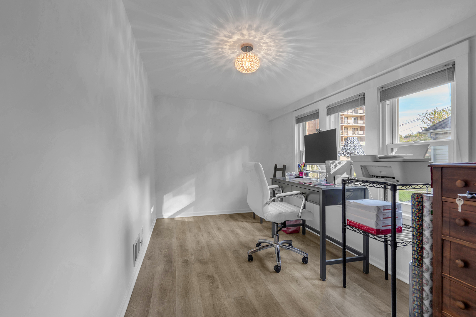 1474 Oakwood Avenue, Des Plaines, IL 60016