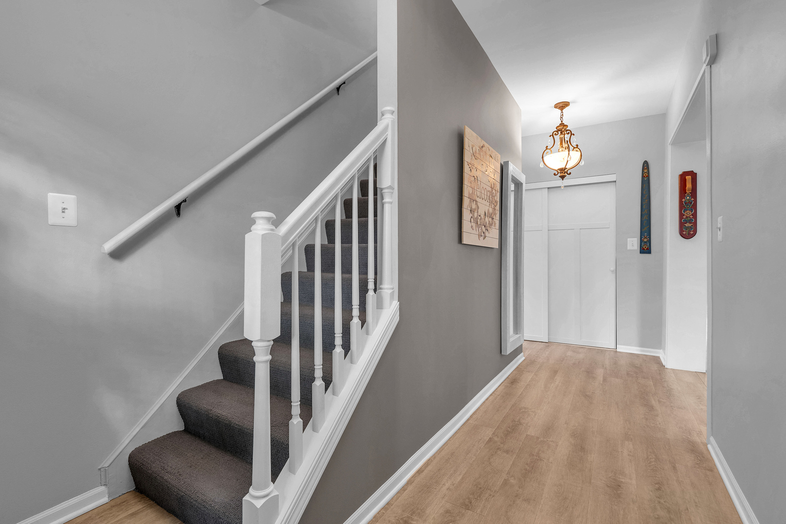 1474 Oakwood Avenue, Des Plaines, IL 60016