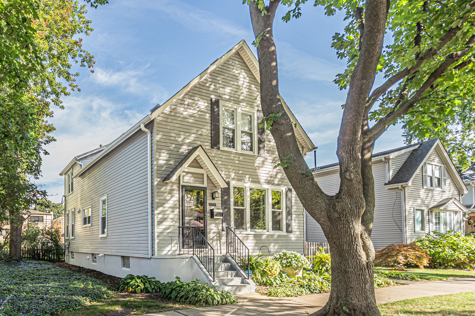 1474 Oakwood Avenue, Des Plaines, IL 60016