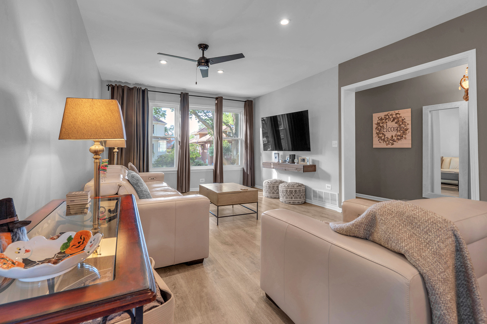 1474 Oakwood Avenue, Des Plaines, IL 60016