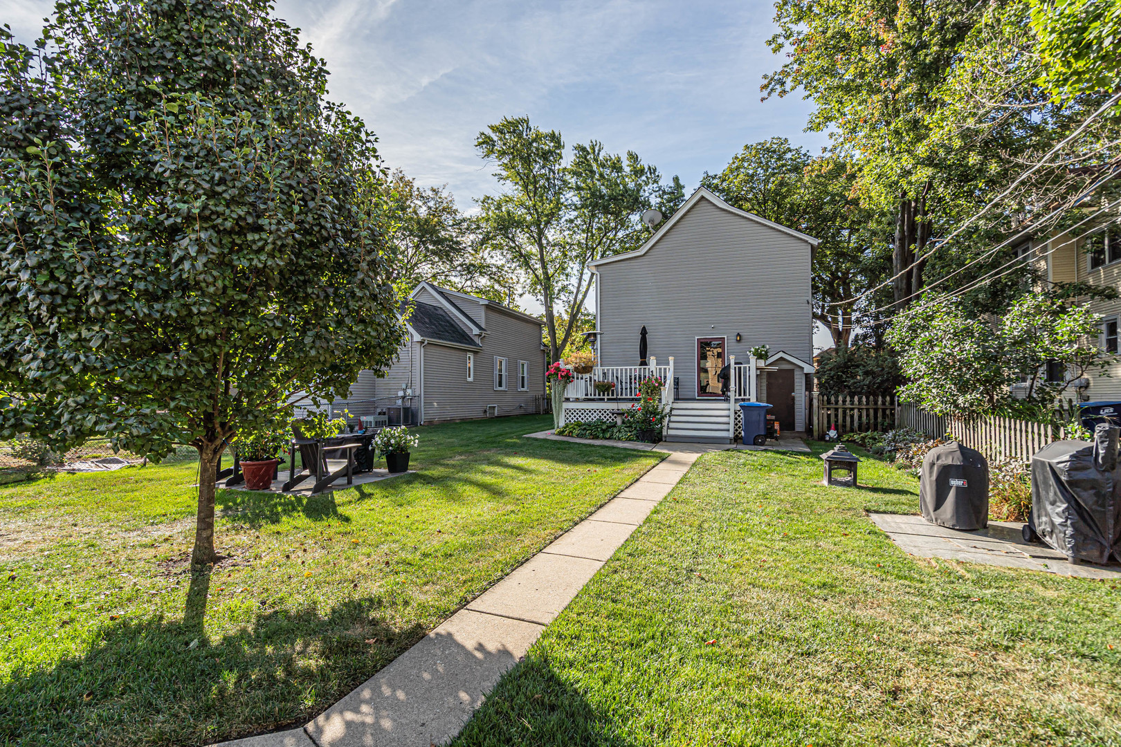 1474 Oakwood Avenue, Des Plaines, IL 60016