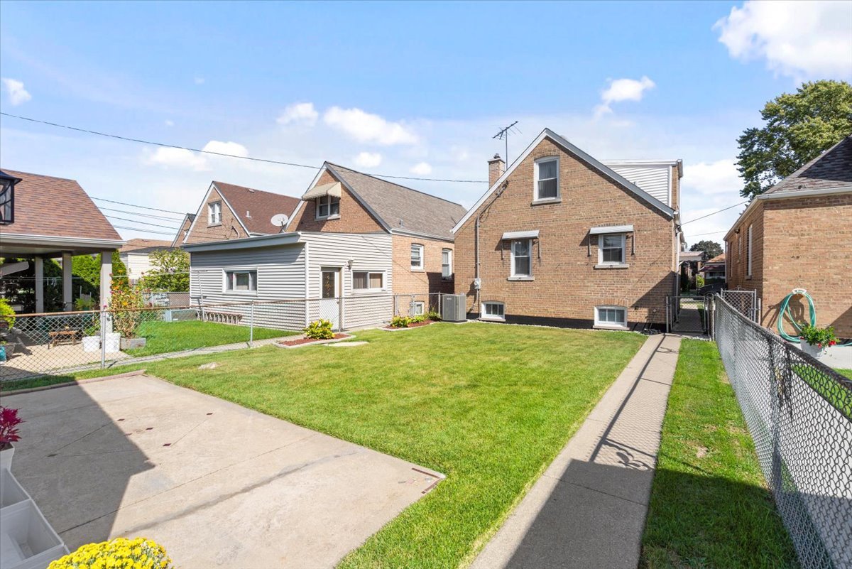 5152 S Lawler Street, Chicago, IL 60638