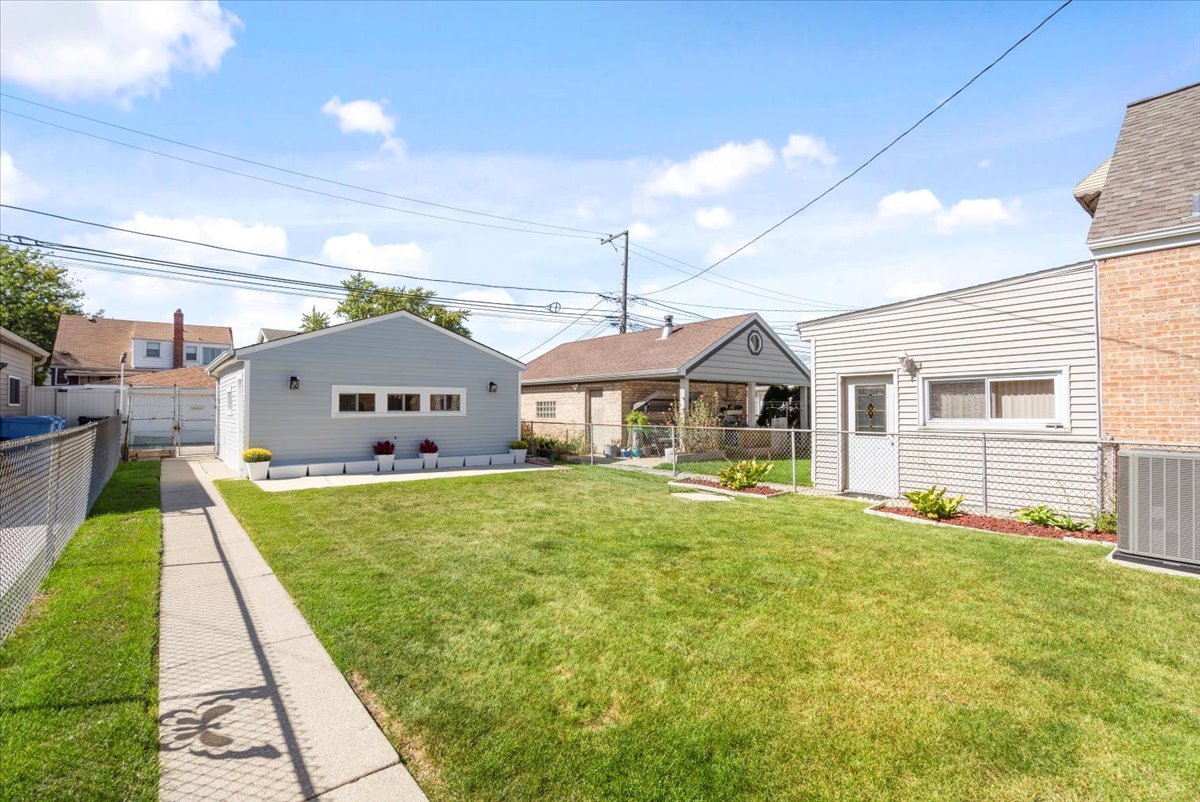 5152 S Lawler Street, Chicago, IL 60638