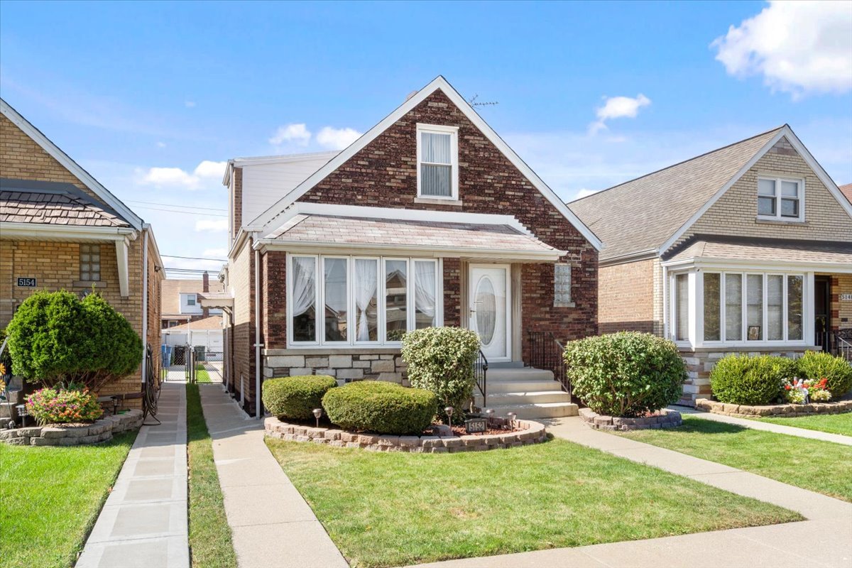 5152 S Lawler Street, Chicago, IL 60638