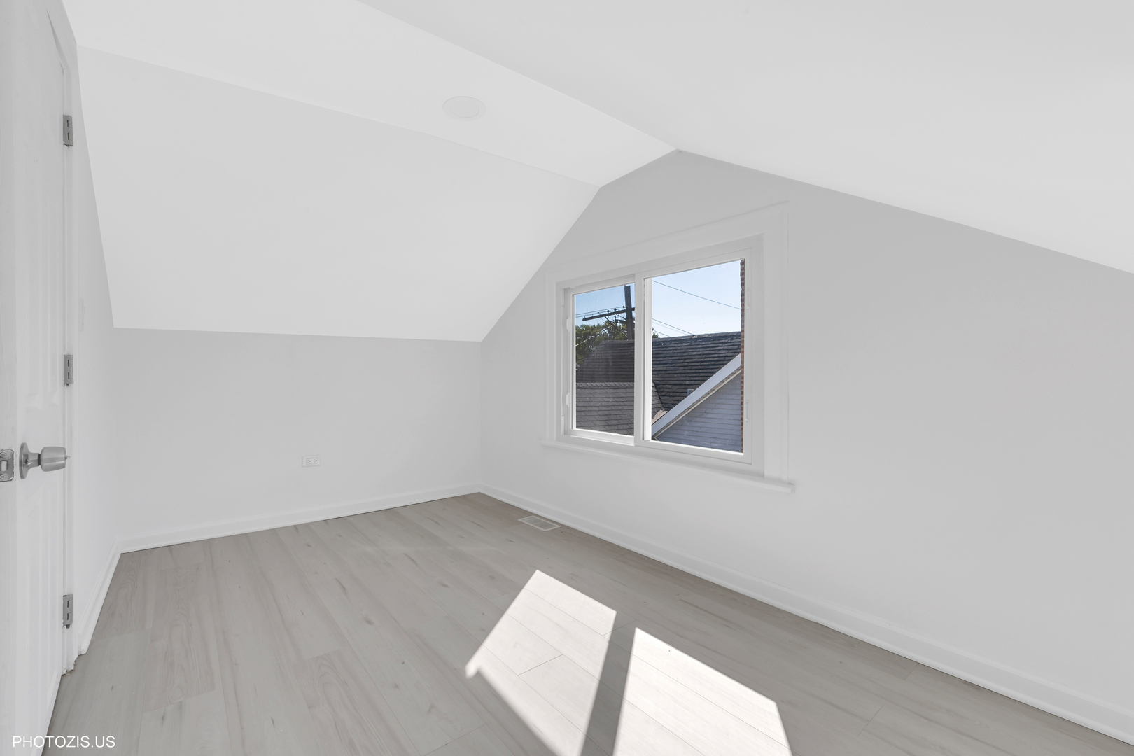 3649 N Overhill Avenue, Chicago, IL 60634