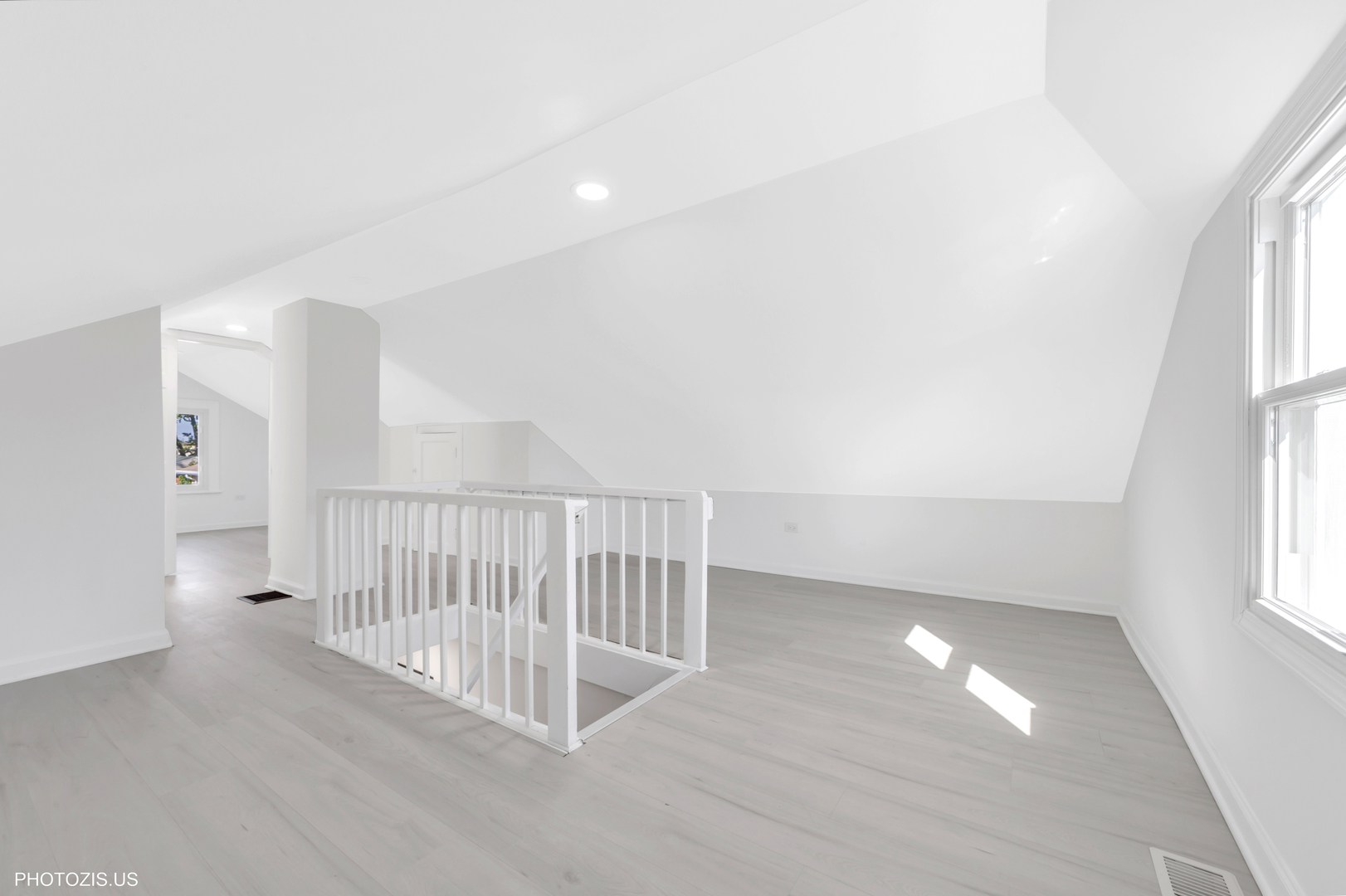 3649 N Overhill Avenue, Chicago, IL 60634