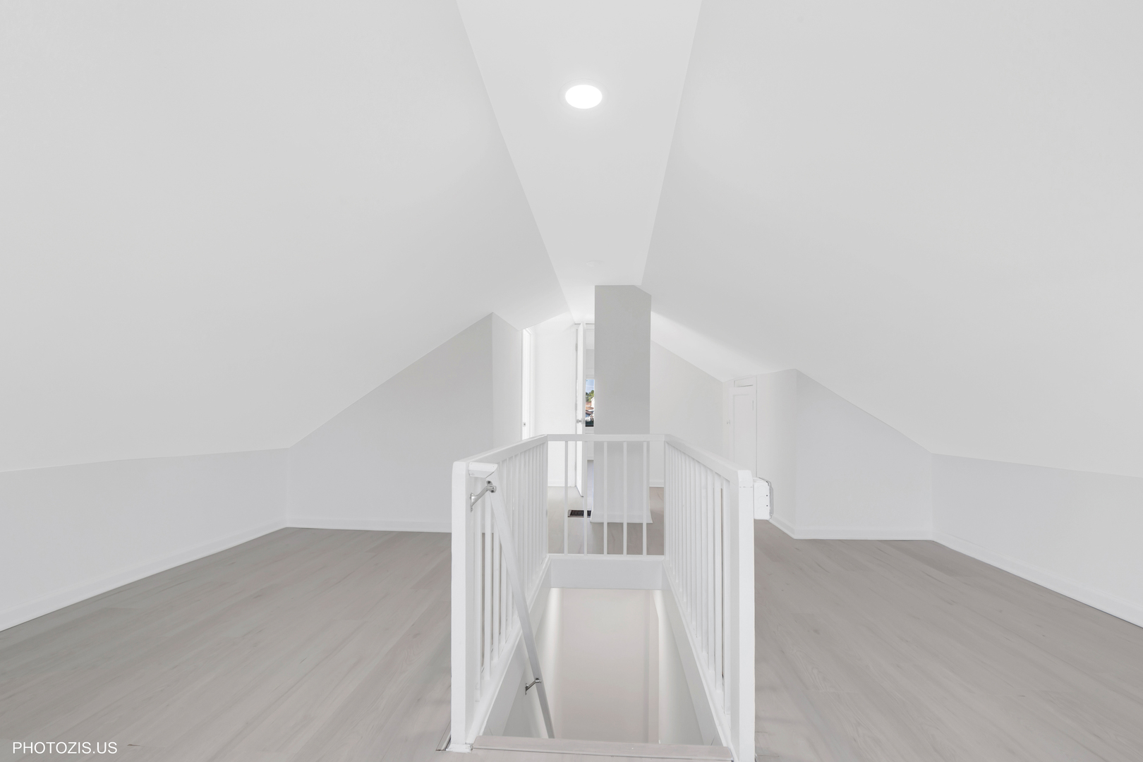 3649 N Overhill Avenue, Chicago, IL 60634