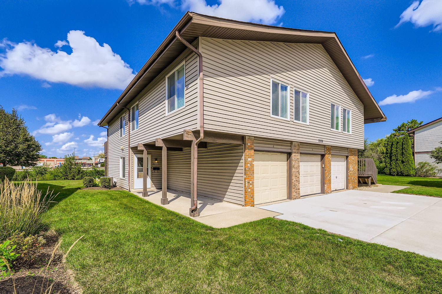 7526 Bristol Lane #2, Hanover Park, IL 60133